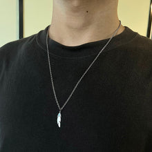 Feather necklace ( long chain )