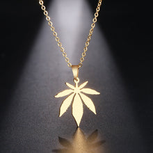 The maple leaf pendant