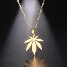 The maple leaf pendant